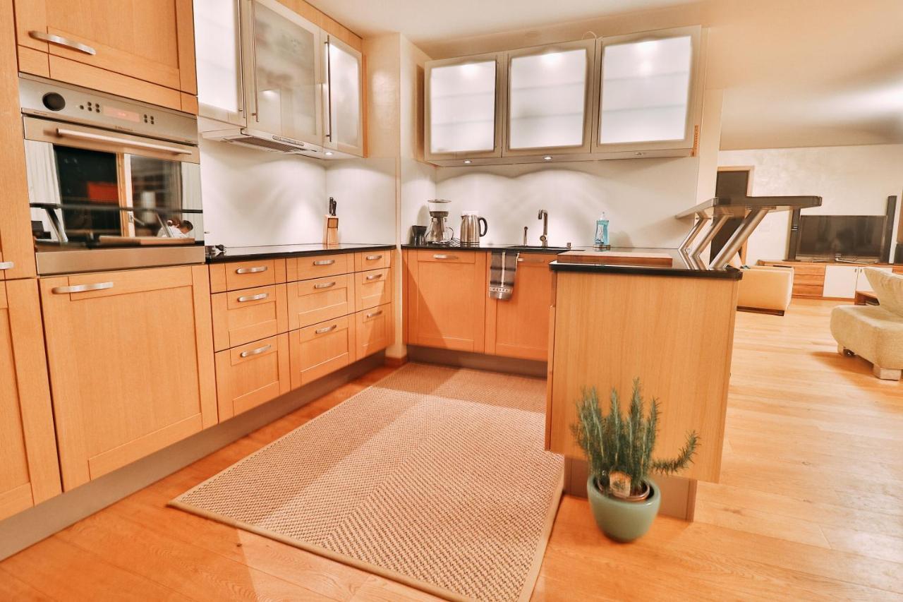 Seehaus Lake View 3-Bedroom Apartment Iseltwald Eksteriør bilde
